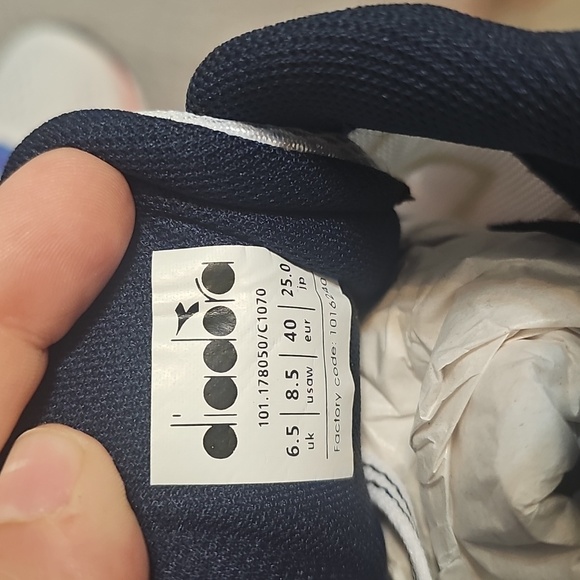 Diadora White with Red and Green Accents Sneakers. Womens 8.5 (Run Small) - Picture 5 of 5